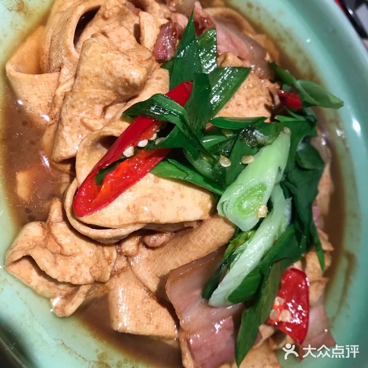 未能俘获吾之味蕾。吃饱喝足，下午准备逛gai