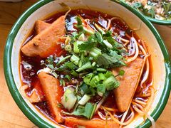 -拈签一笑黄牛肉辣卤串串