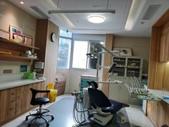 -上海仁爱医院口腔科 · 种植