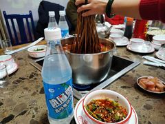 -牛华周记麻辣烫起源店