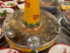 -毛辣果·贵州红酸汤牛肉火锅(西单店)