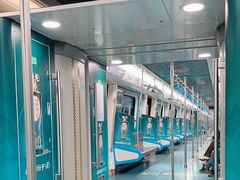 -新百广场(地铁站)