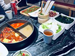 -热火朝天鲜切牛肉火锅(南强街巷店)