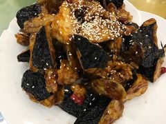 焦糖茄子牛肉粒-桃子餐厅·天津菜(红星路直营店)