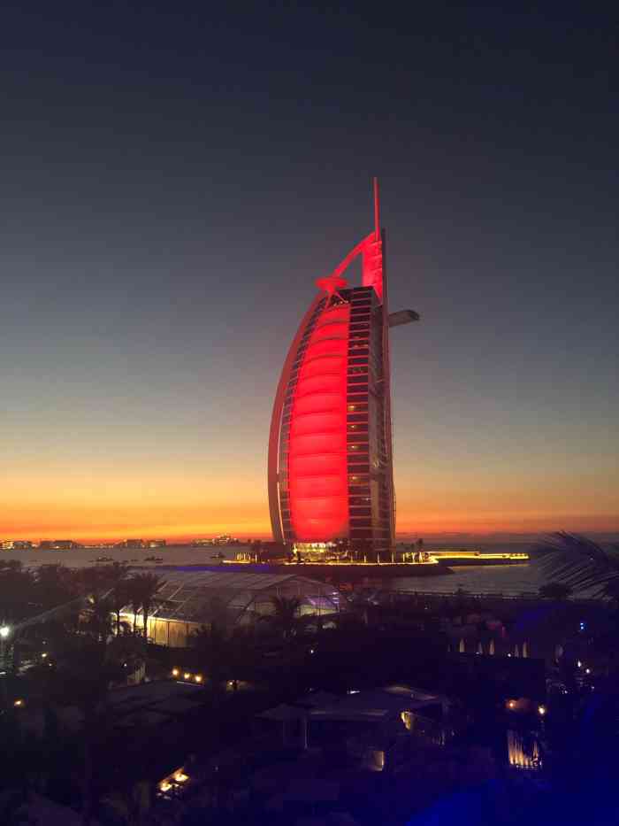 帆船酒店-"迪拜这样的土豪国家,最出名的应该就是这个.