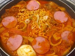 -三清洞摩西韩式年糕火锅(威高广场店)