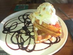 雪糕窝夫饼-more than meow吴止猫主题餐厅(承德 中船汇店)