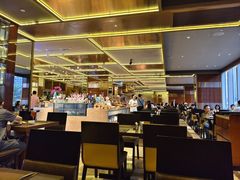 -大中华希尔顿酒店-念自助餐·嗨啤·小龙虾