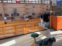 -豪门视光·星趣控·蔡司依视路眼镜代理商(中央大街店)