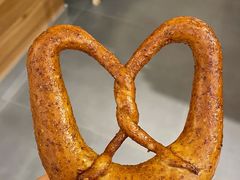 全麦碱水结-Juicy Bakery(大学路店)