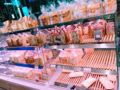 -巴黎贝甜(大宁国际商业广场店)