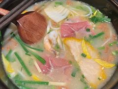 -银米·云南传统过桥米线(双廊黑金冠店)