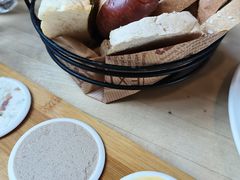 -LENBACH兰巴赫西餐啤酒坊(大连东港店)