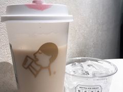 喜茶纯奶茶-喜茶(上海打浦桥日月光gelato lab+店)