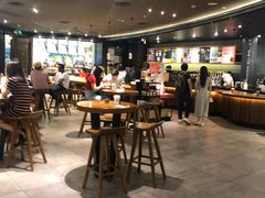 大堂-星巴克臻选(广州太古汇店)