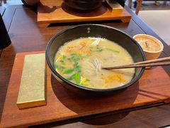 -银米·云南传统过桥米线(双廊黑金冠店)