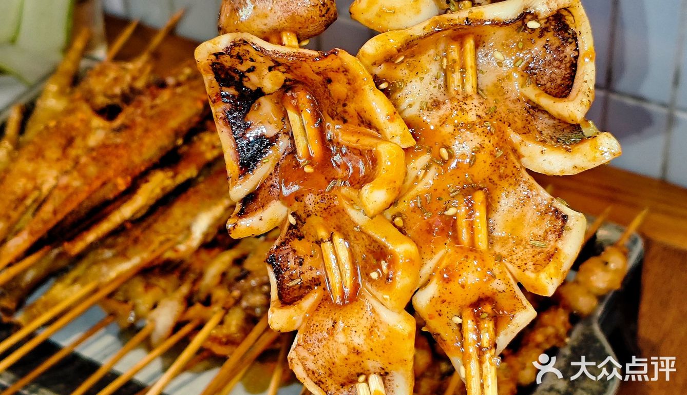 夏天不能不撸串！管氏翅吧太满足！