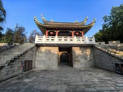 -东山风动石景区