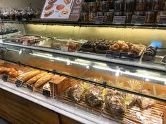 面包甜点陈列柜-多乐之日(华贸天地店)