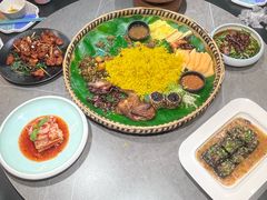 云南七彩手抓饭-桥边小楼·手工云南菜·古城观景小楼
