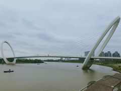 -南京眼步行桥