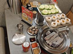 -围炉肉舍•炭烤活鳗•丹东海鲜烤肉(步行街店)