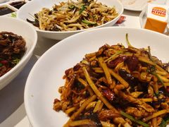 鱼香肉丝-小桃红·东北菜·春饼烤鸭(南阳湖街店)