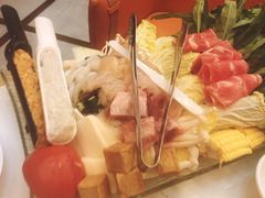 -樾餐厅泰式海鲜火锅(民歌湖店)