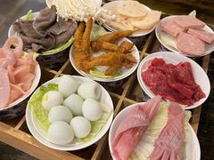 -洞亭火锅(防空洞总店)