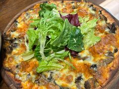 黑松露菌菇披萨-WOKKA by艮上(中海环宇荟店)