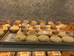 -好利来(上海虹桥新天地Lab主题店)