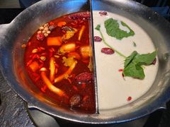 -湊湊火锅·茶憩(新中关购物中心店)