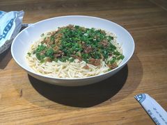 -头上红煨盐鸡·非遗院子餐厅