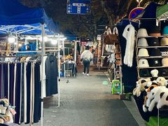 -吴山路夜市