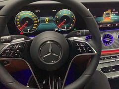 -上海星瀚奔驰4S店(红柳路店)