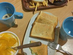 -HELLO 27 意面·沙拉·帕尼尼