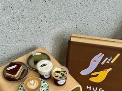 -HUG·拥抱咖啡(郑州宝龙广场店)