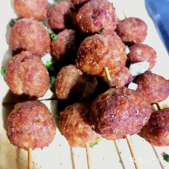 龙小二油炸串串铺