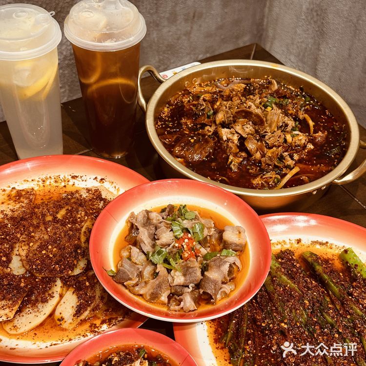 我嘞个豆❗️这家市井冒烤鸭直击我的灵魂