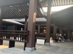 -慈城服务区-停车场
