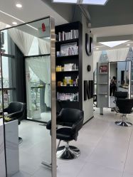 -U·NI SALON 造型