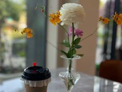 冰港式奶茶-花神·轻食简餐·咖啡馆·花卉绿植(荷兰花卉小镇店)