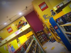 -玩具反斗城(万象汇店)
