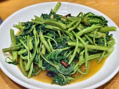 -郭婆婆疯子鸡·土货江湖菜馆