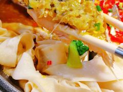 -阿瓦山寨·湘菜现炒·剁椒鱼头王(咸阳总店)