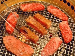 -铭牛烧肉·和牛海鲜自助(高新月牙湖店)