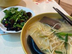 -谭仔米线(皇庭广场店)