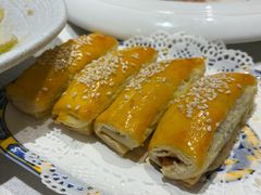 蜜汁叉烧酥-金美华轩(东方路齐鲁店)