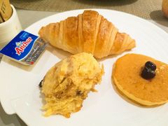 -海口绿发希尔顿酒店-田园汇自助餐·三文鱼·海鲜