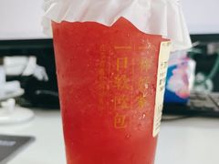 霸气渣渣莓-奈雪的茶(青岛卓悦里INTOWN店)